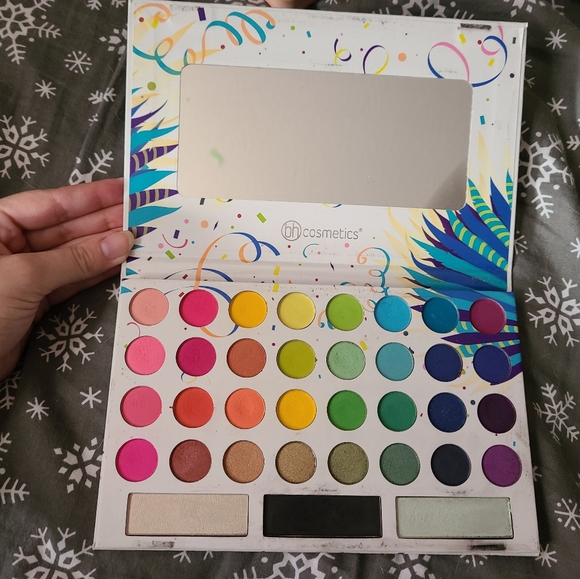 Take Me Back to Brazil Palette BH Cosmetics - Picture 2 of 4